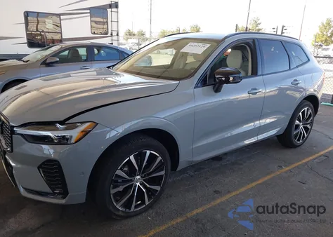 2025 Volvo Xc60 B5 Plus из США, поврежденный, VIN YV4M12RC7S1225615